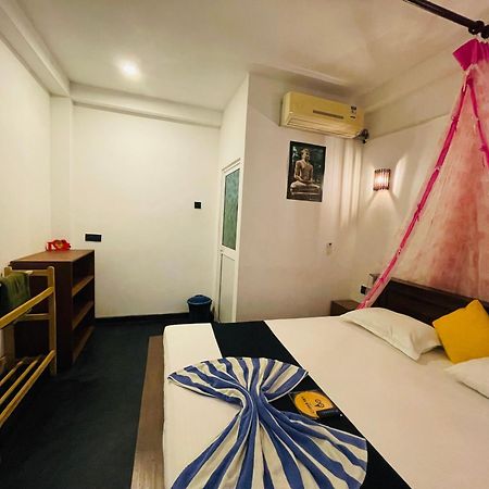 Kosi Giggles Resort Weligama Εξωτερικό φωτογραφία