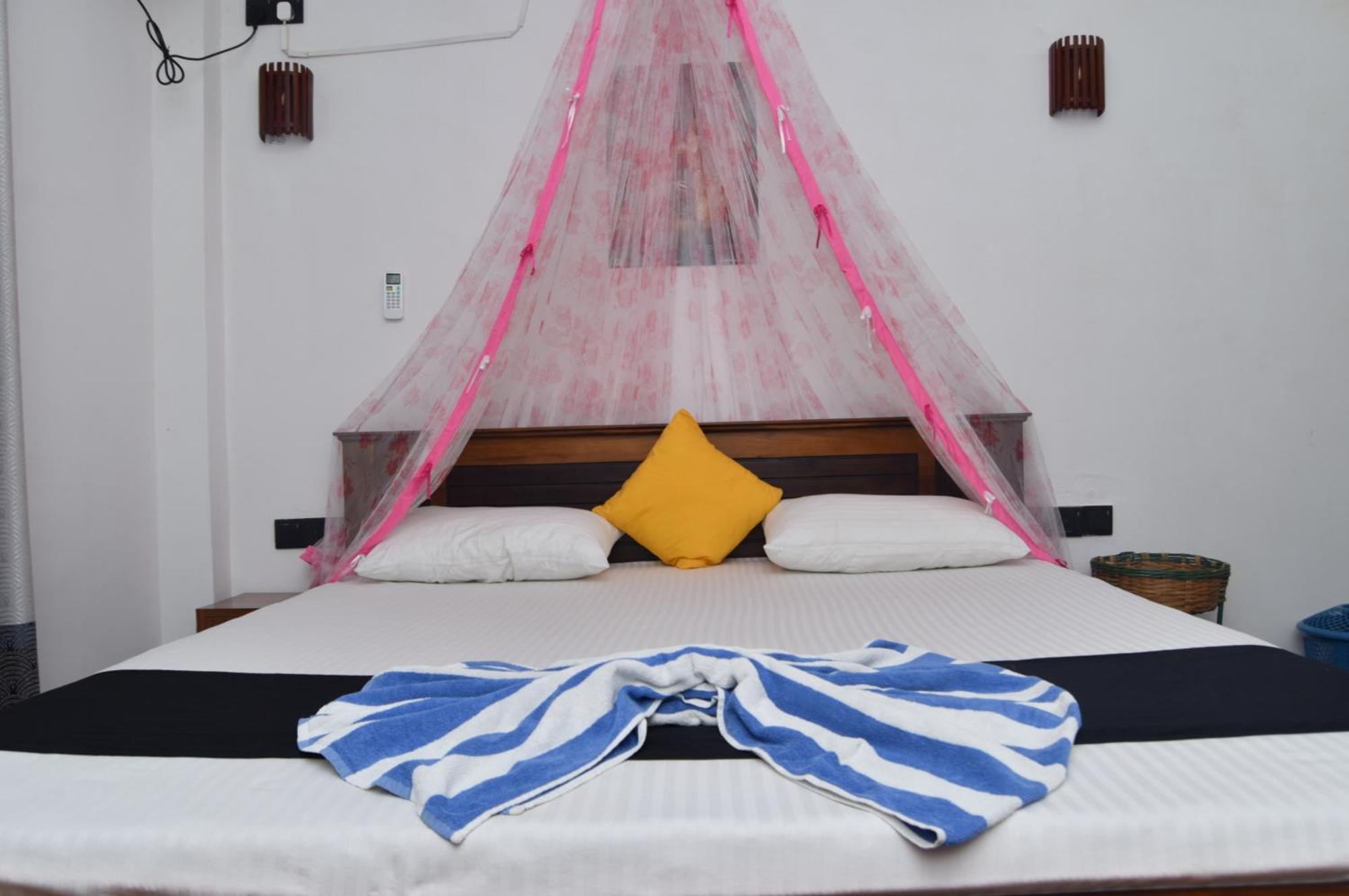 Kosi Giggles Resort Weligama Εξωτερικό φωτογραφία